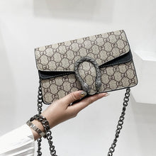 Load image into Gallery viewer, High quality luxury lady  bag 2019 New Retro PU lock lady Single Shoulder Bag Fashion printing chain oblique Bag